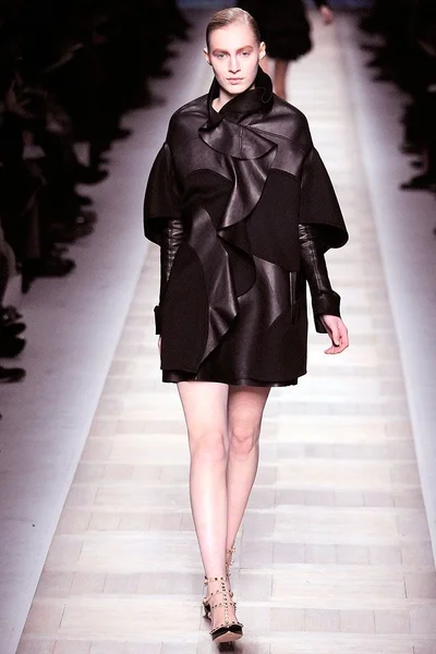 Look 12